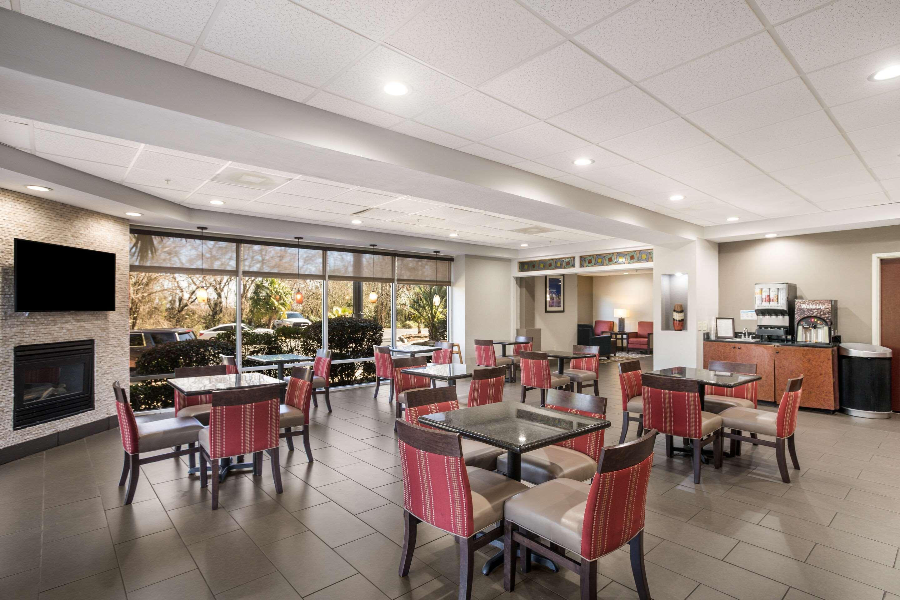 Comfort Suites Forsyth Near I-75 Dış mekan fotoğraf