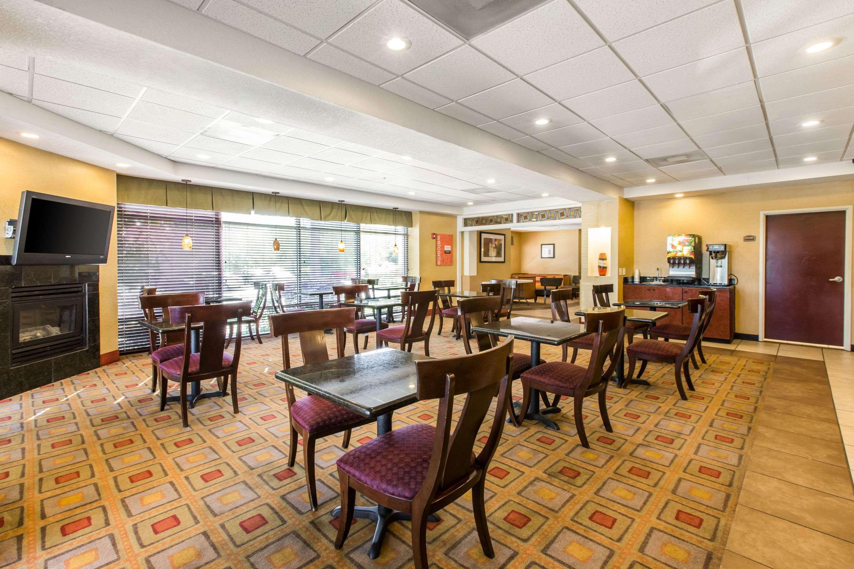 Comfort Suites Forsyth Near I-75 Dış mekan fotoğraf